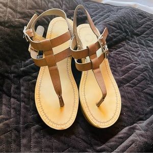 Brinley Co. Womens T-strap Wedge Sandal size 6.5